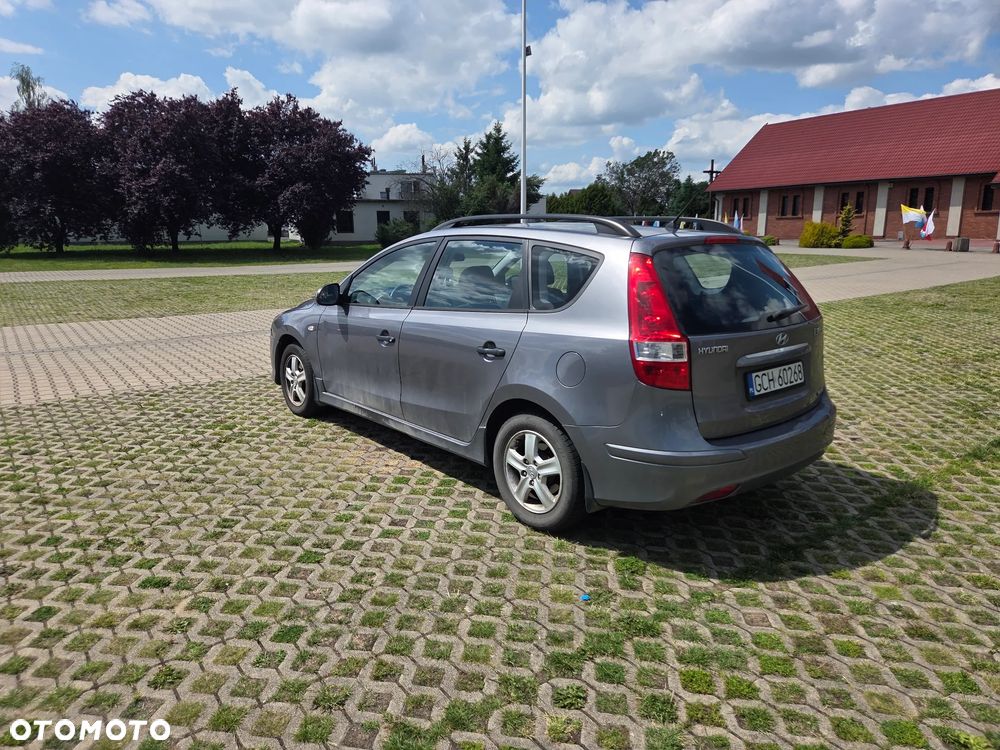 Hyundai i30 1.6 CRDi Classic + - 5