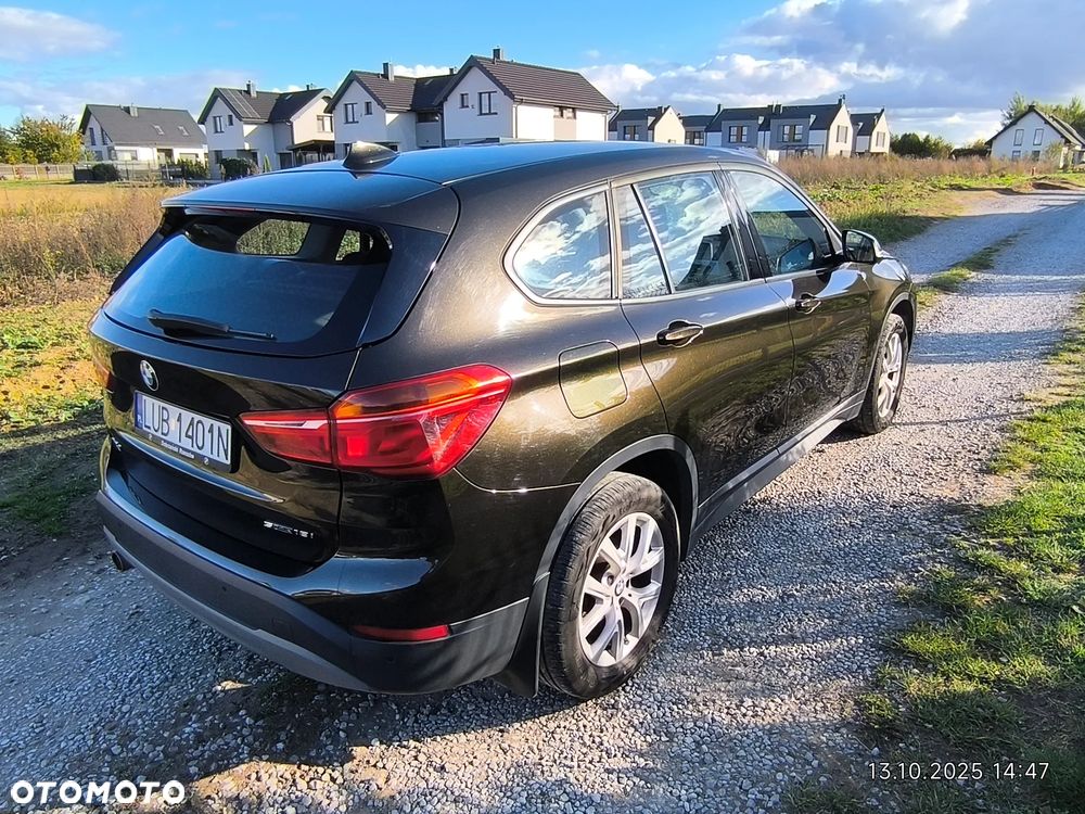 BMW X1 sDrive18i - 11