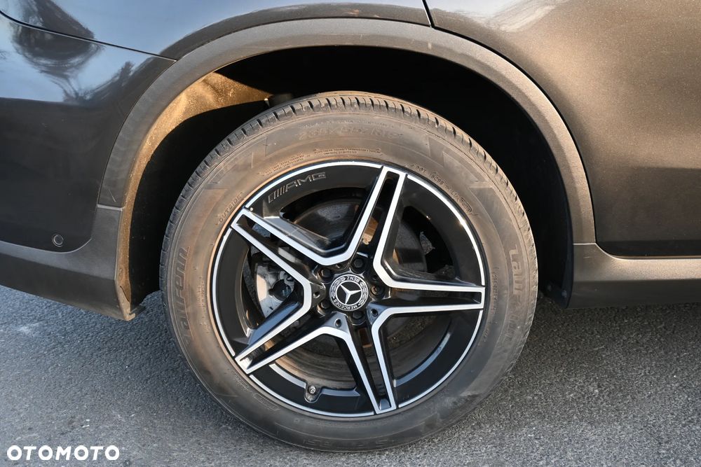 Mercedes-Benz GLC - 29