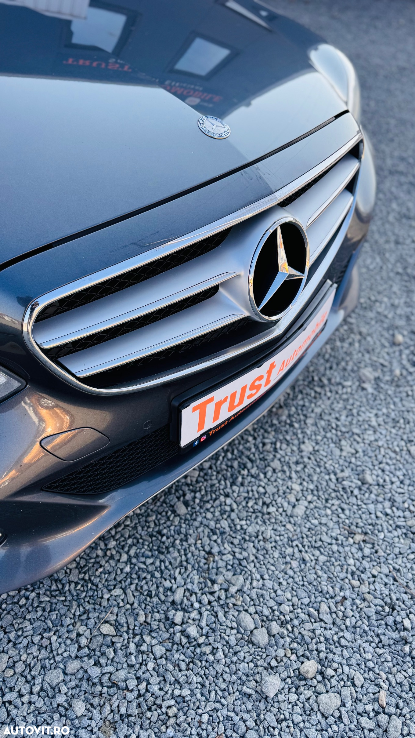 Mercedes-Benz E 220 T CDI DPF BlueEFFICIENCY 7G-TRONIC Avantgarde - 13