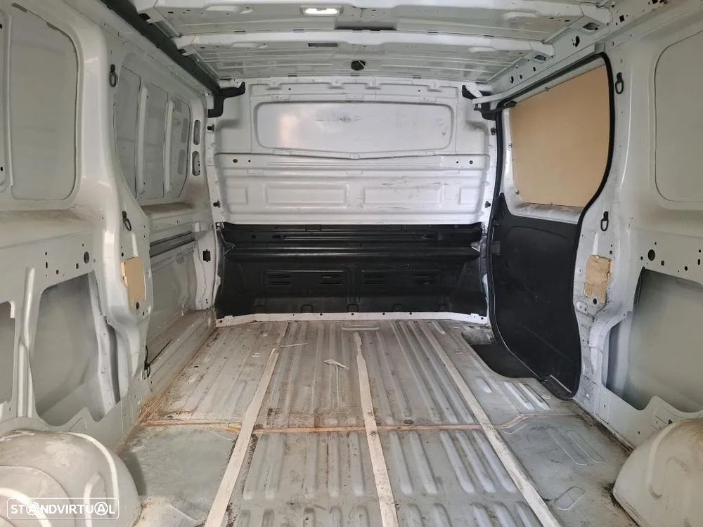 Renault TRAFIC 2.0Dci 130CV L2H1 * GPS/ AC/com IVA DEDUTÍVEL * - 10