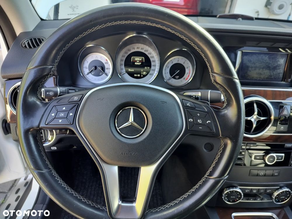 Mercedes-Benz GLK 350 4-Matic - 11