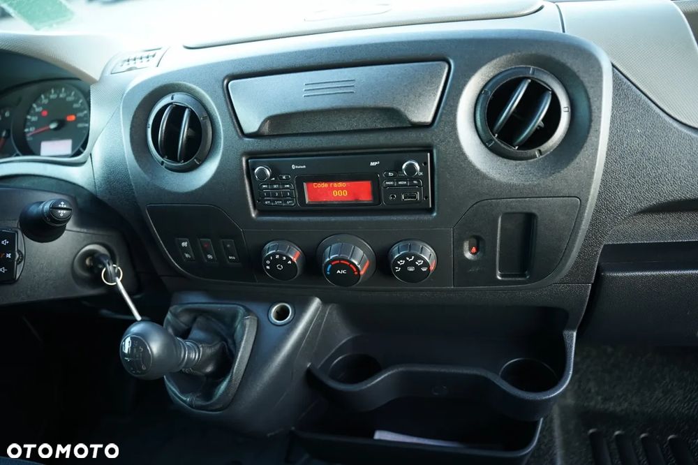 Renault MASTER   / KONTENER - 4,5  M / WINDA DHOLLANDIA - 750 kg / SPROWADZONY - 29