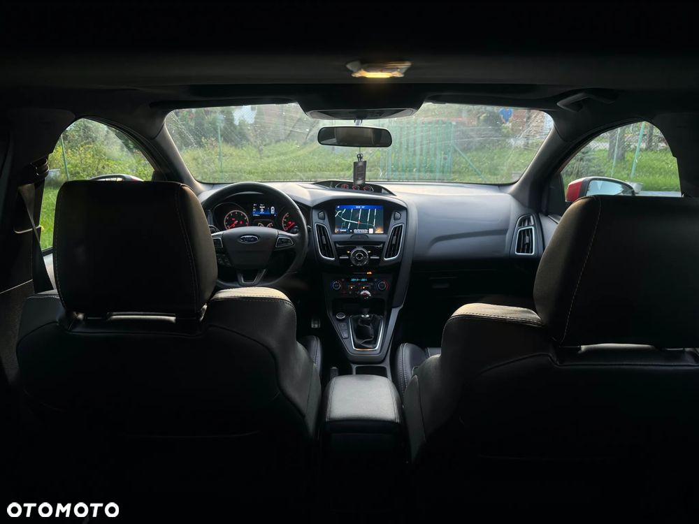 Ford Focus 2.0 EcoBoost ST - 8