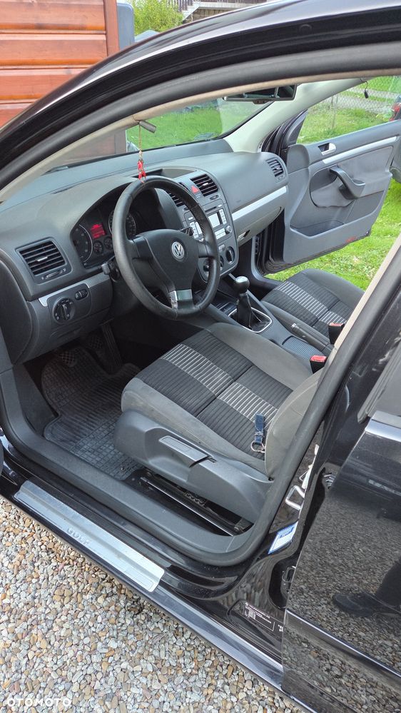 Volkswagen Golf - 4