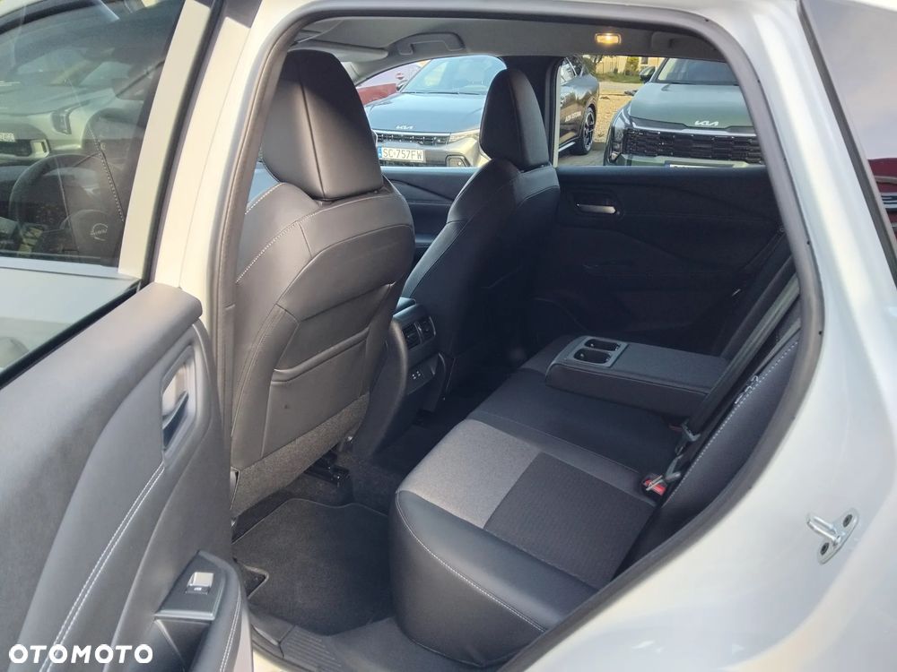 Nissan Qashqai 1.3 DIG-T mHEV N-Connecta Xtronic - 22