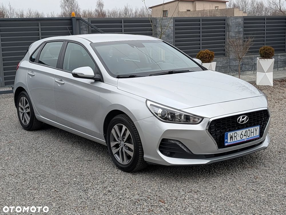 Hyundai i30 1.4 Classic + - 10