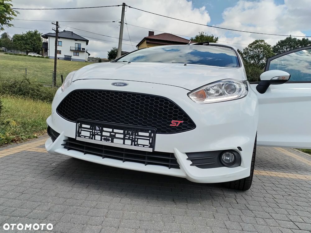 Ford Fiesta - 40