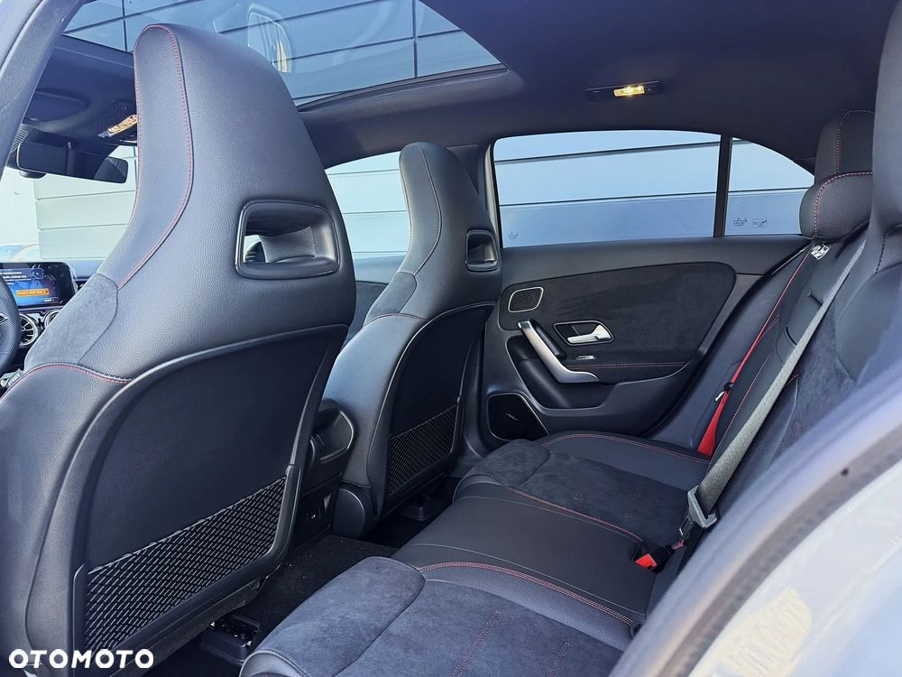 Mercedes-Benz Klasa A 35 AMG 4-Matic 8G-DCT - 19