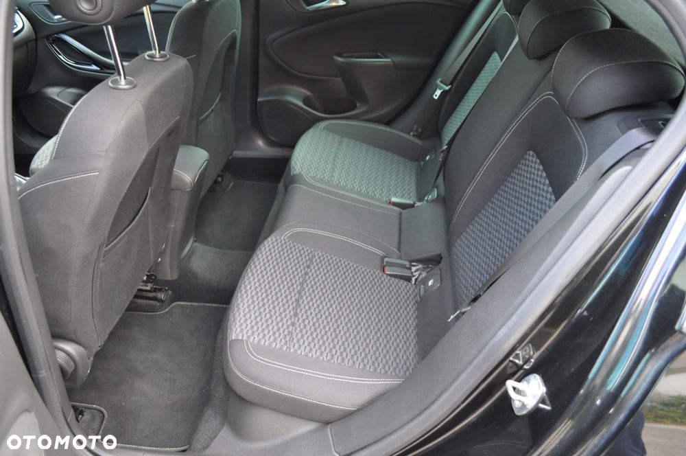 Opel Astra 1.4 Turbo Dynamic - 19