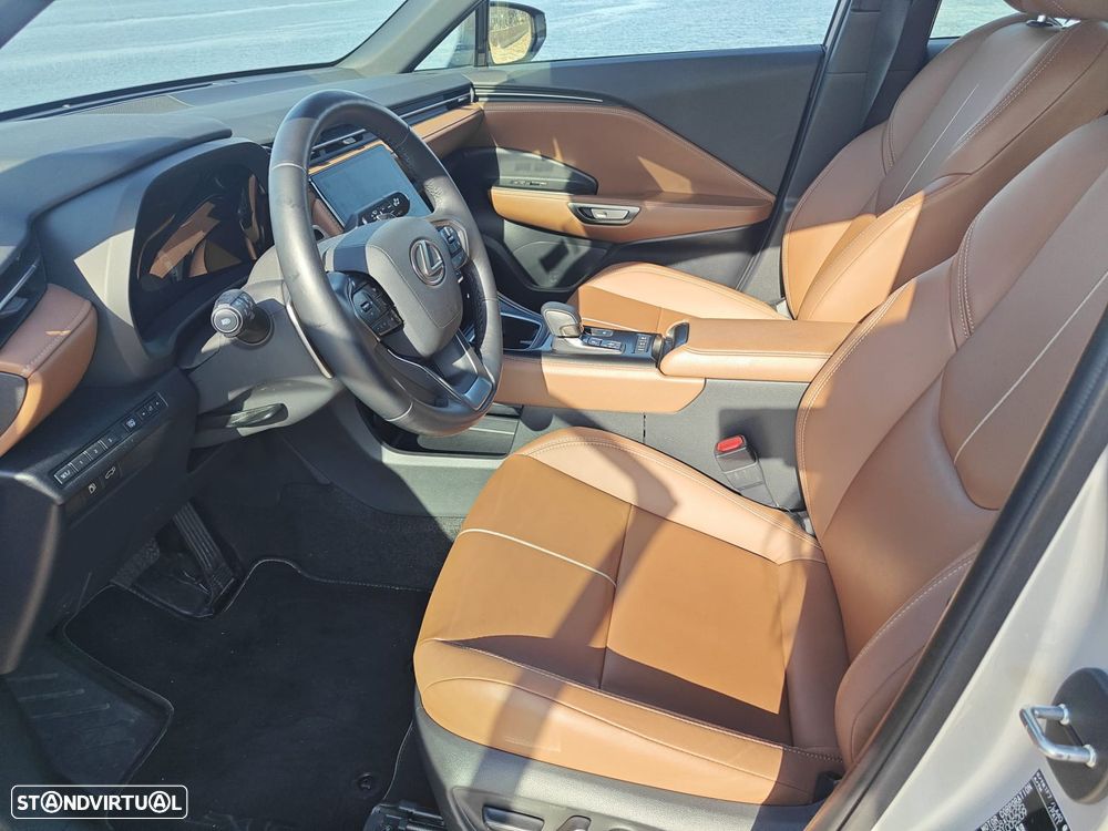 Lexus LBX Relax - 15