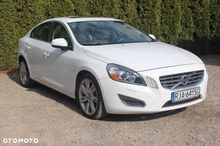 Volvo S60 T6 AWD Momentum - 9