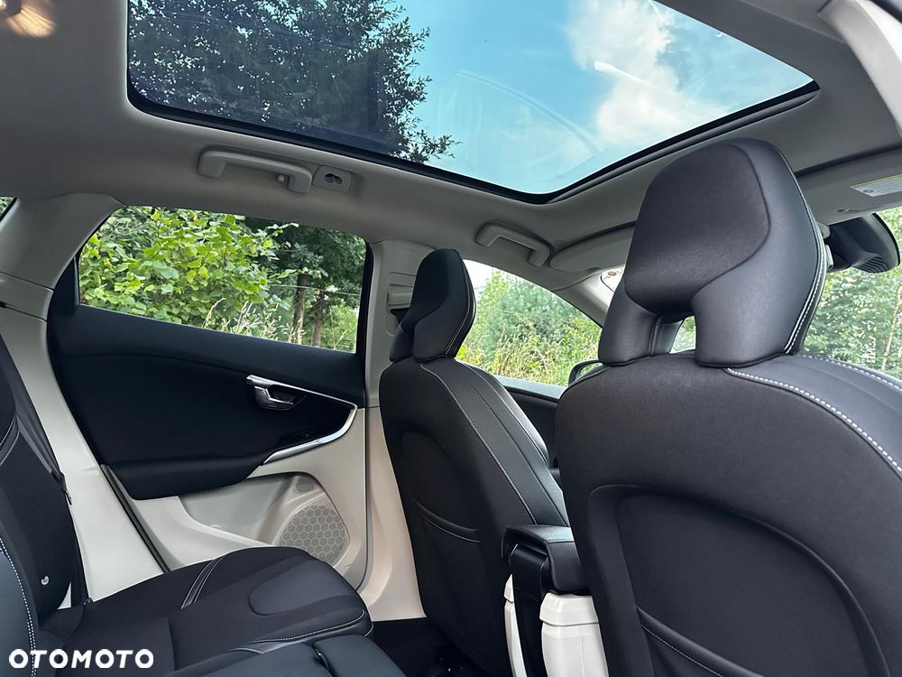 Volvo V40 D3 Geartronic Summum - 29