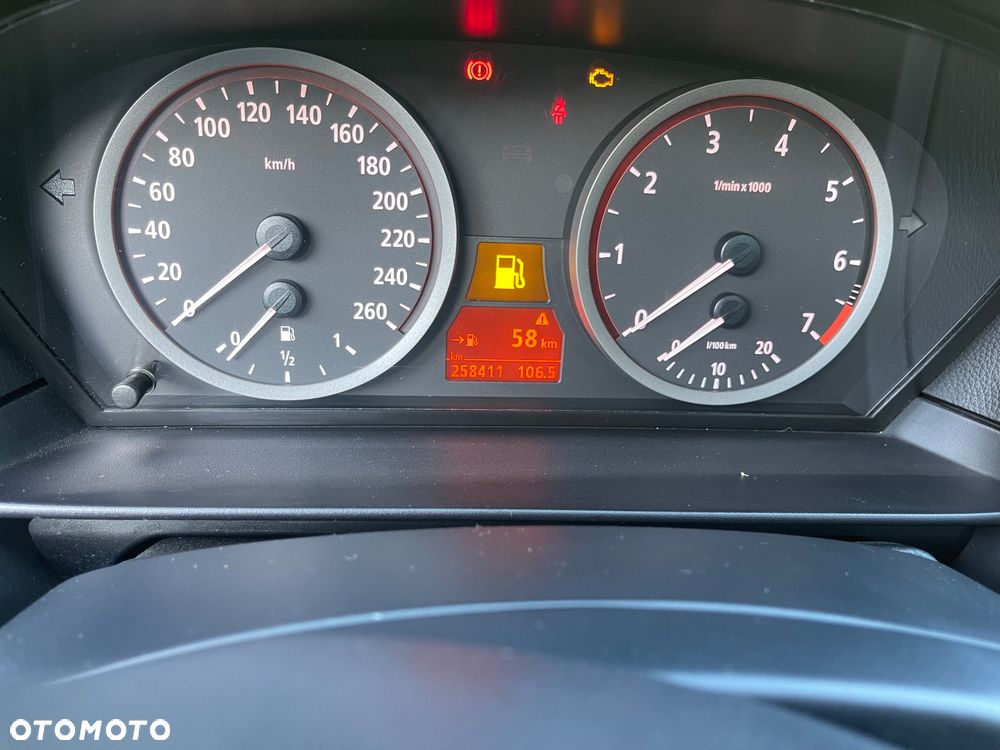 BMW Seria 5 520i - 16