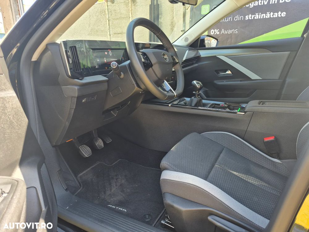 Opel Astra Sports Tourer 1.2 Turbo Business Edition - 9