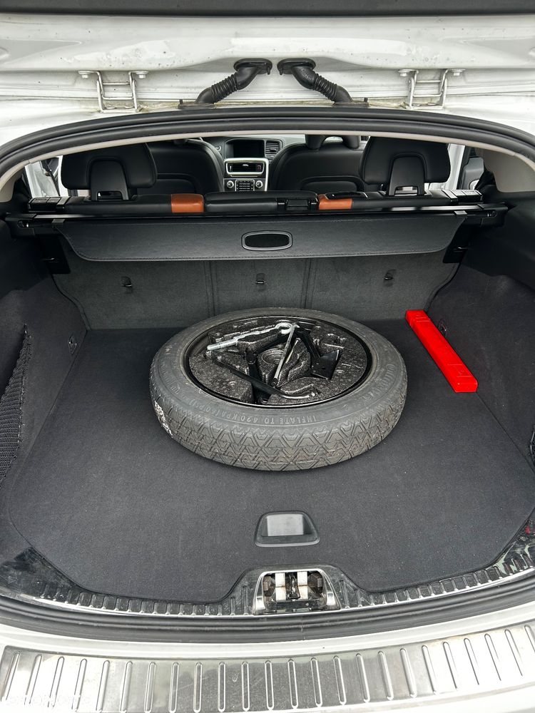 Volvo V60 Cross Country T5 AWD Momentum - 24