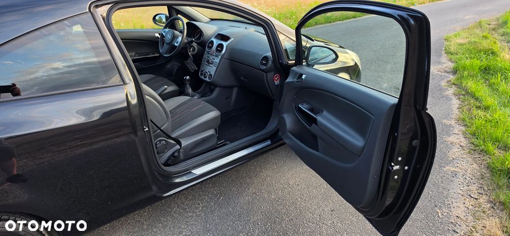 Opel Corsa 1.4 16V 150 Jahre - 18