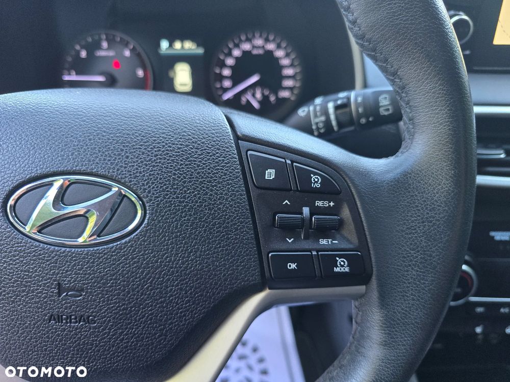 Hyundai Tucson 2.0 CRDI 4WD Automatik Style - 33