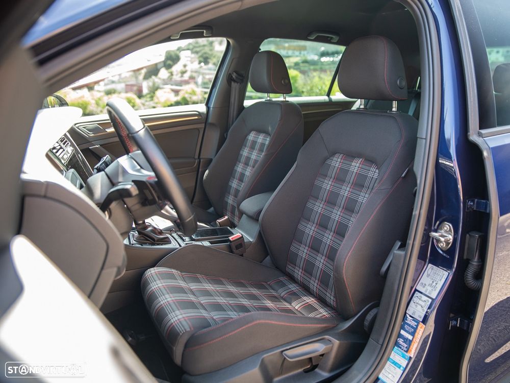 VW Golf 2.0 TSI GTI DSG Performance - 10