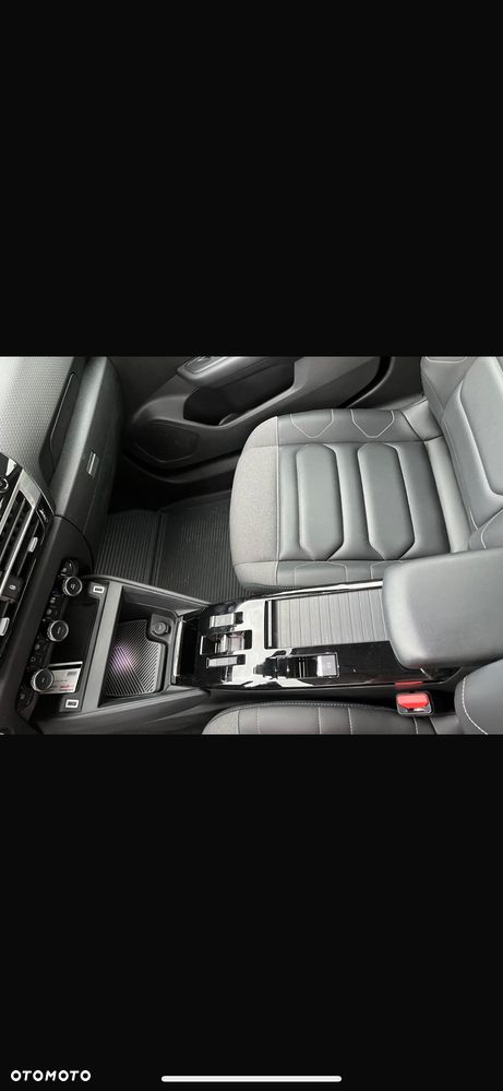 Citroën C4 1.2 PureTech Plus S&S EAT8 - 13