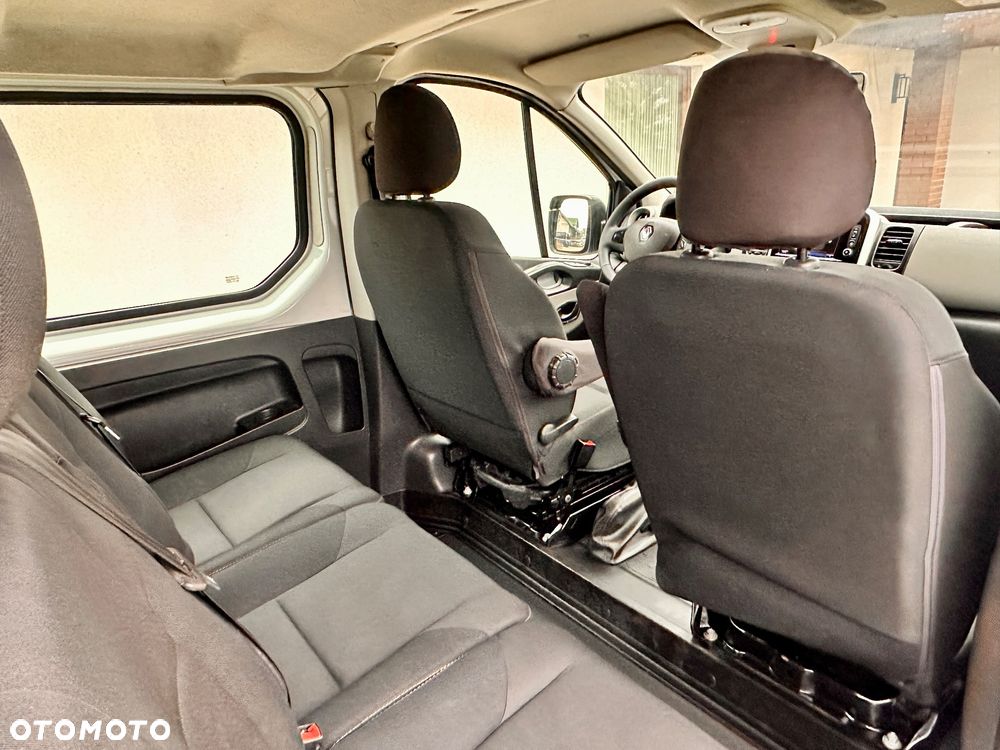 Renault Trafic - 23