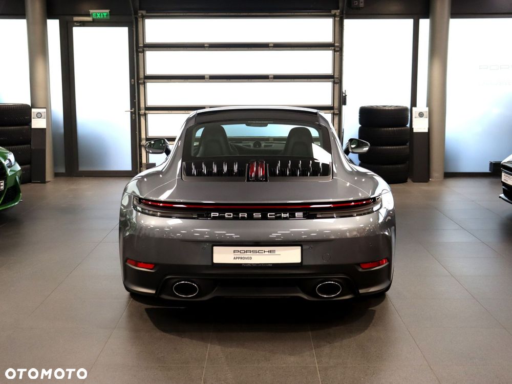 Porsche 911 Carrera S - 4