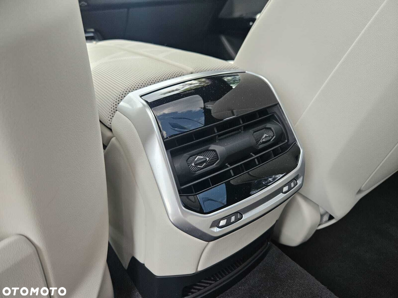 BMW Seria 7 - 21