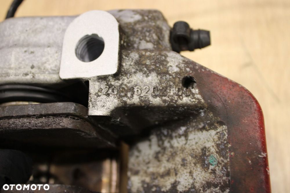 ZACISK HAMULCOWY PRAWY PRZÓD BREMBO MASERATI GHIBLI 3.0D - 4