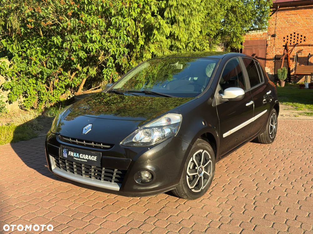 Renault Clio - 23