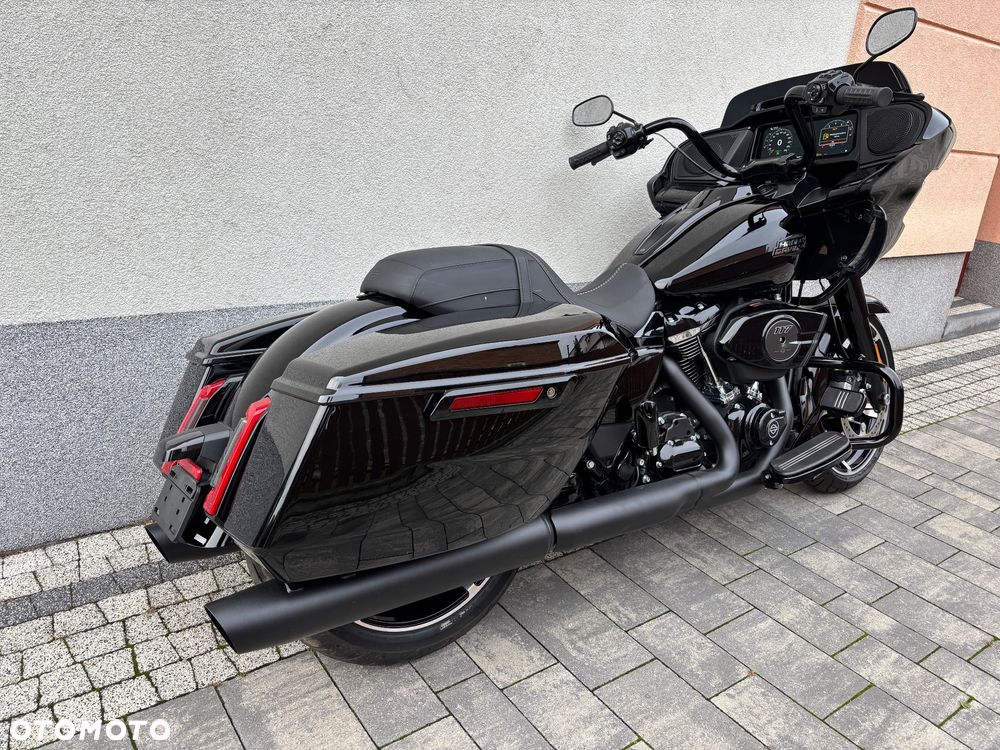 Harley-Davidson Touring Road Glide - 11
