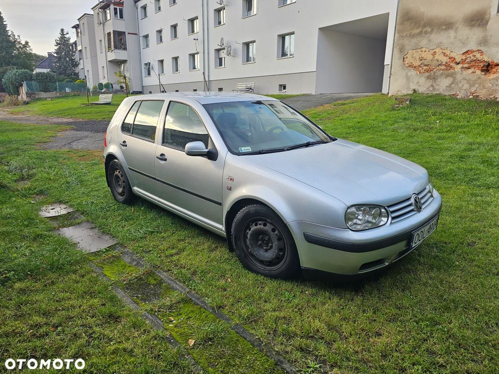 Volkswagen Golf IV 1.4 16V Basis - 2