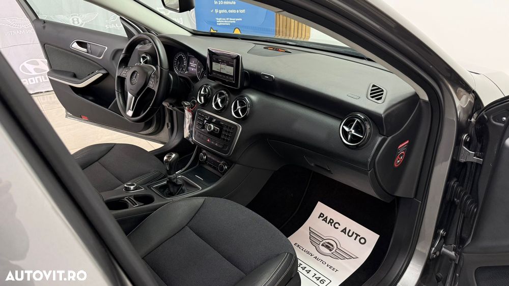 Mercedes-Benz EQA - 8