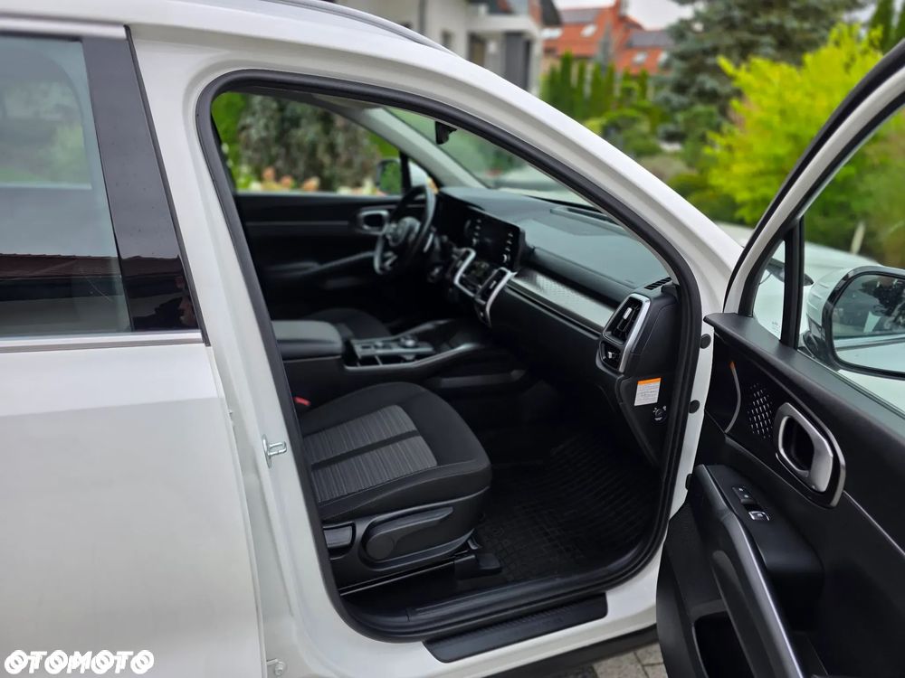 Kia Sorento 1.6 T-GDI HEV L 7os - 25