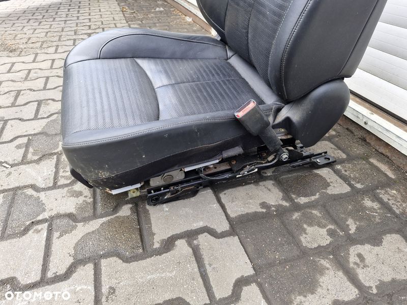 infiniti m30 fotel prawy przód przedni pasażera skóra skórzany - 9