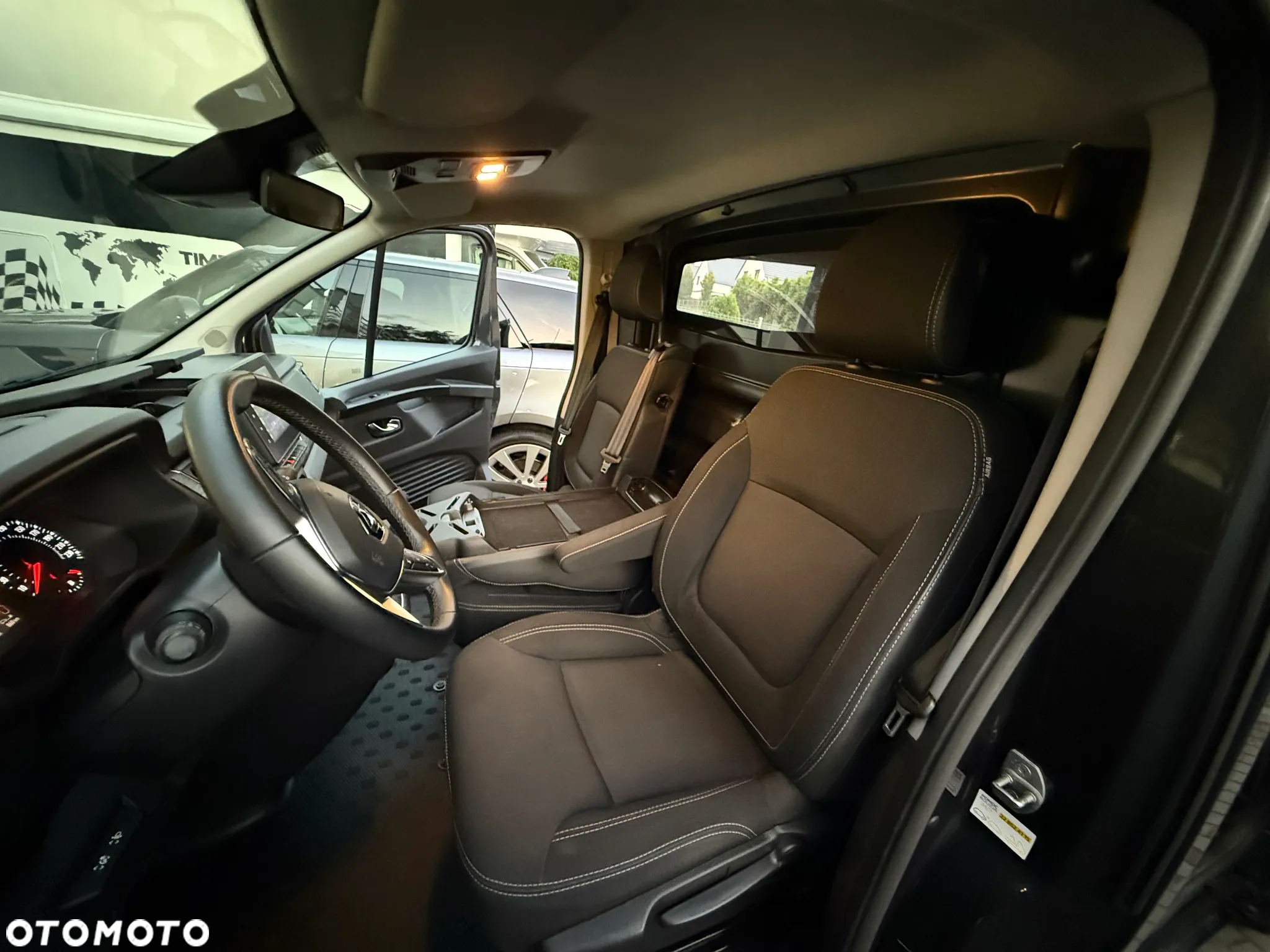 Renault Trafic - 18