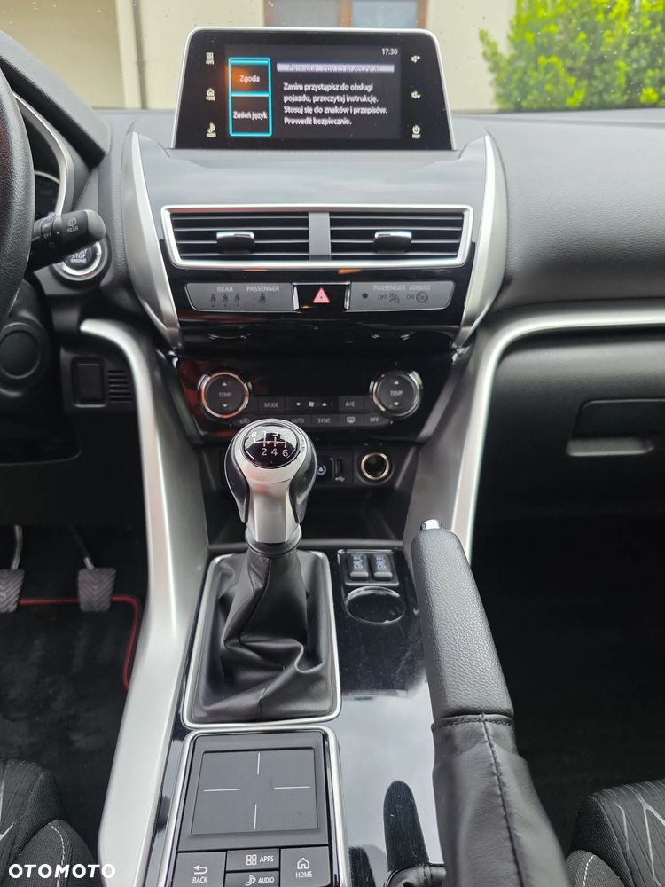 Mitsubishi Eclipse Cross 1.5 T Intense - 10