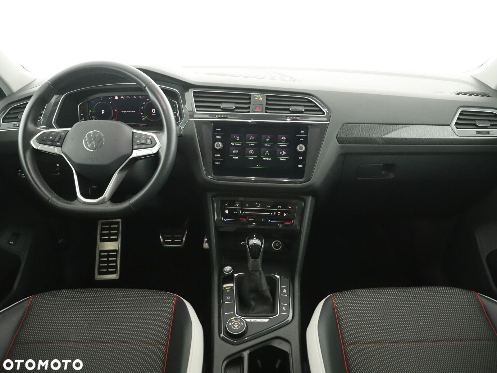 Volkswagen Tiguan - 11
