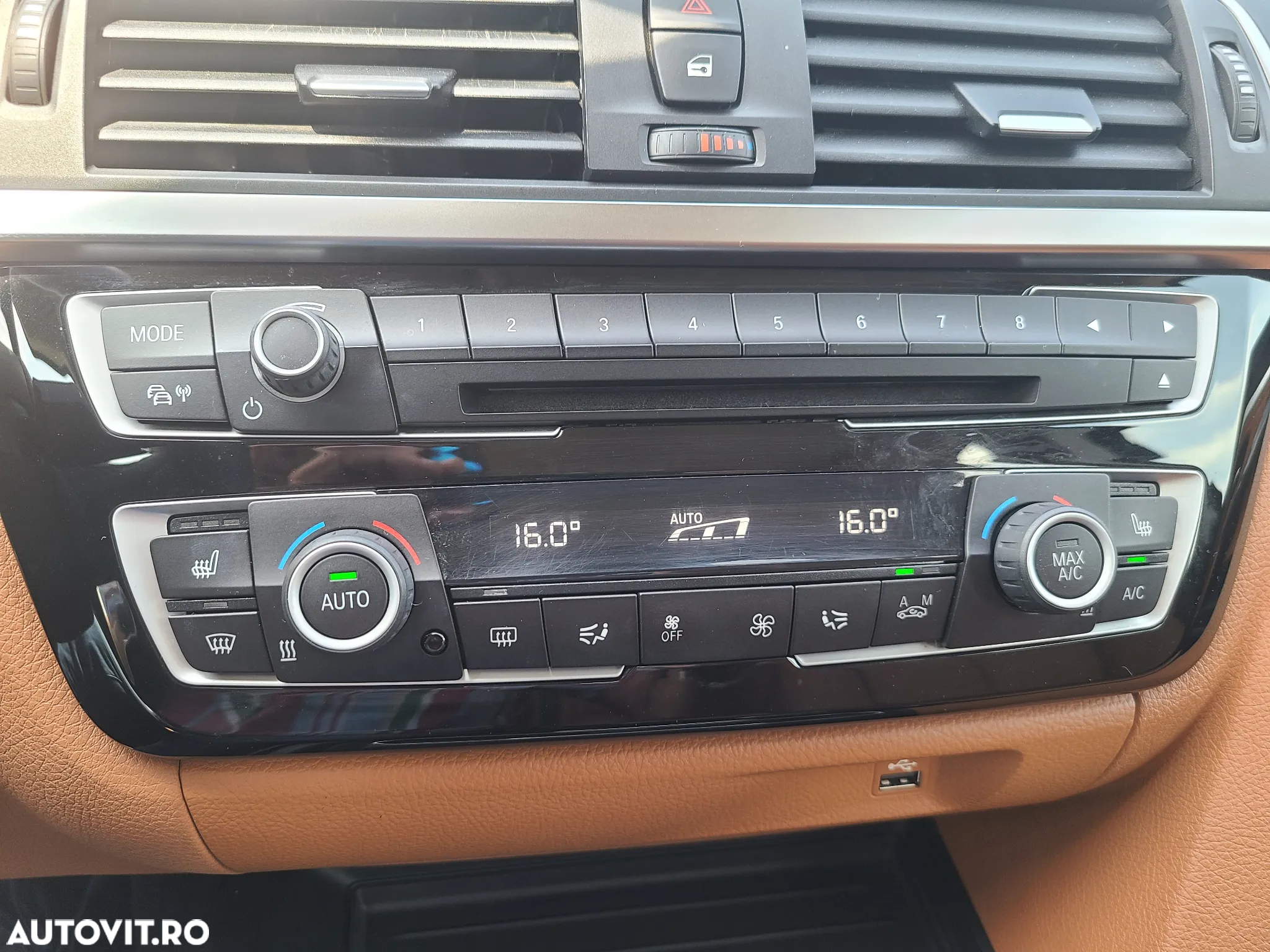 BMW Seria 3 320i GT xDrive AT - 32