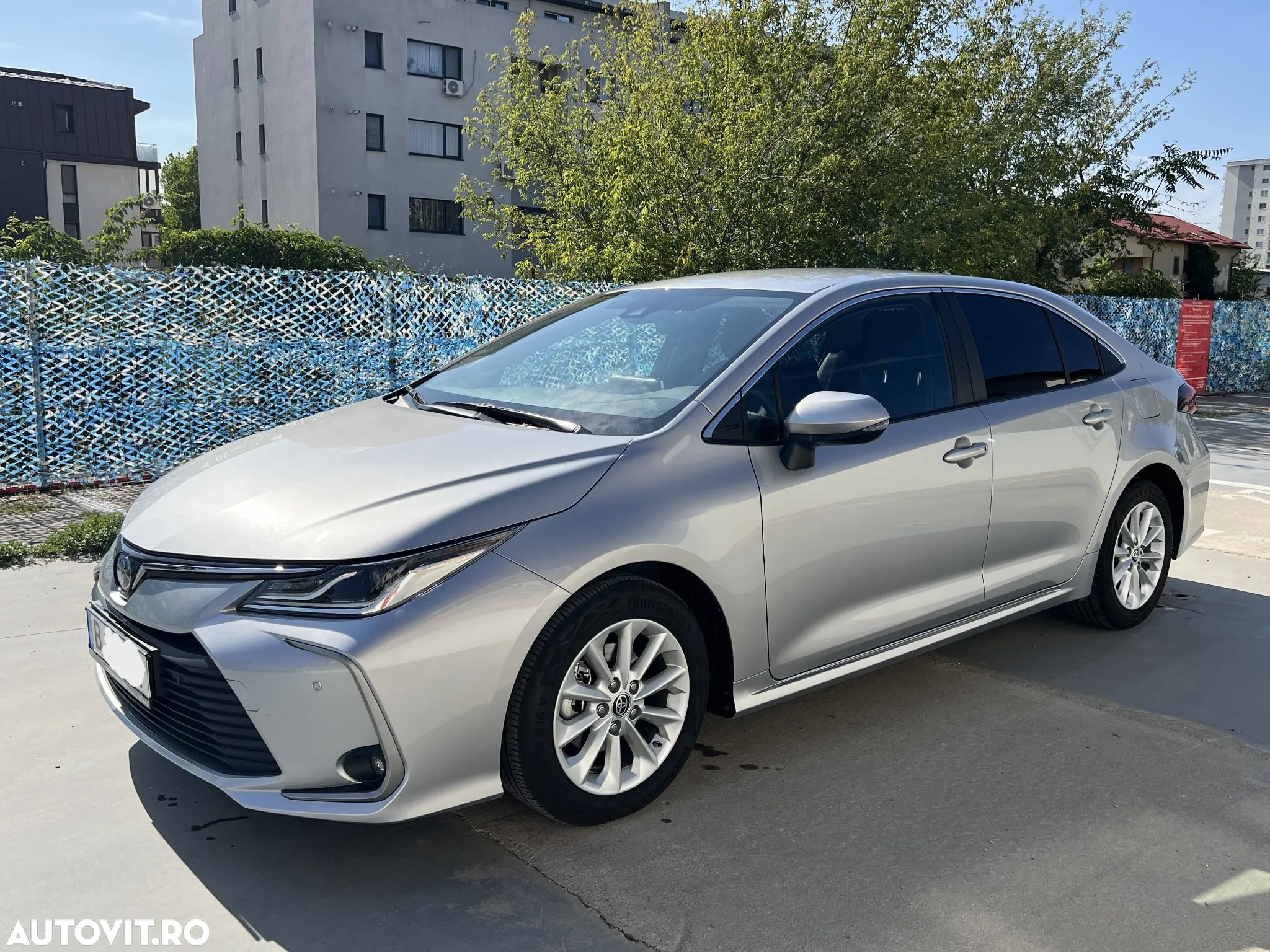 Toyota Corolla 1.8 HSD Dynamic - 1