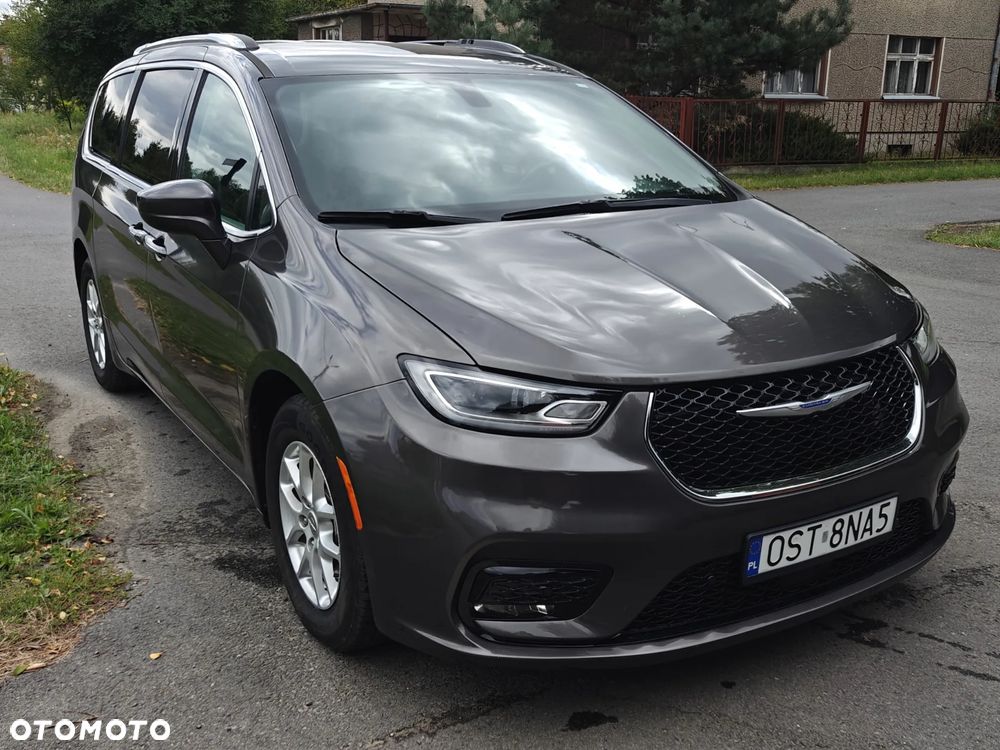 Chrysler Pacifica - 4
