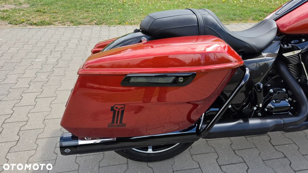 Harley-Davidson Touring Road Glide - 22