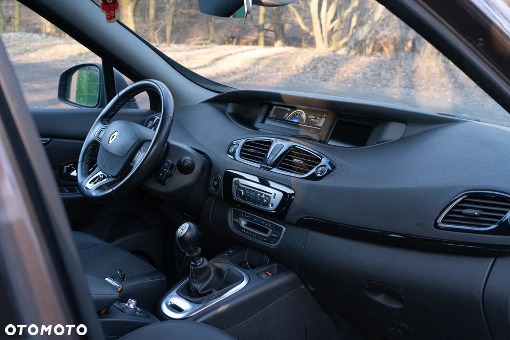 Renault Scenic 1.6 dCi Energy Bose Edition S&S - 21