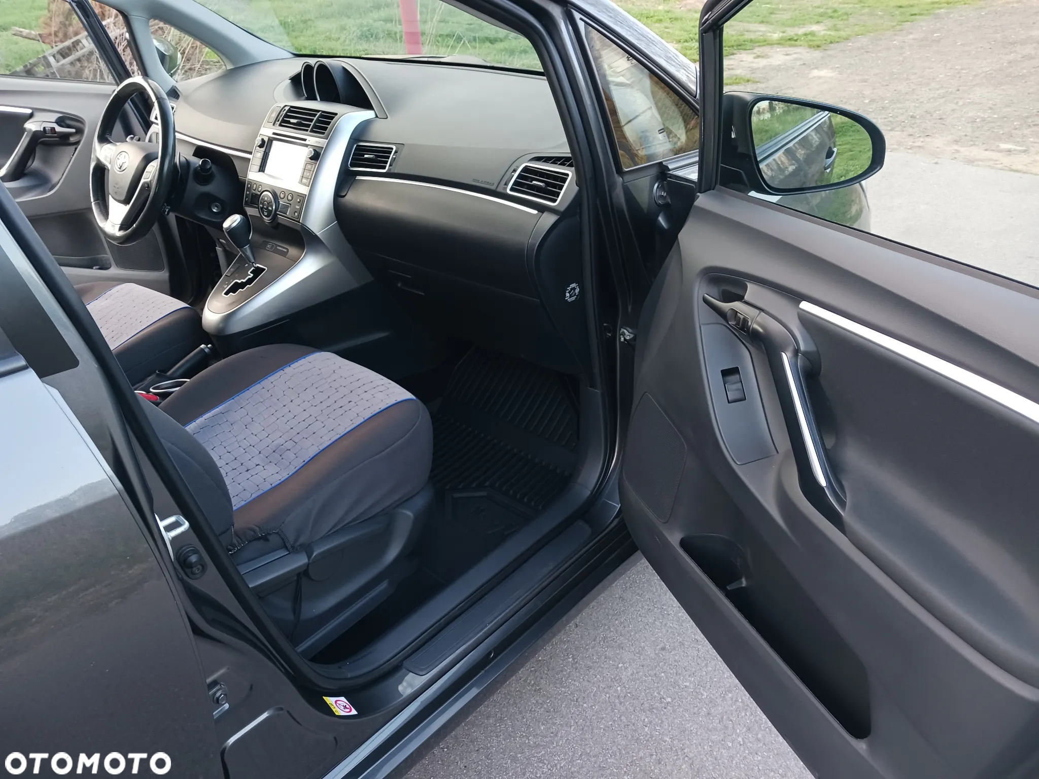 Toyota Verso 1.8 Premium 7os MS - 13