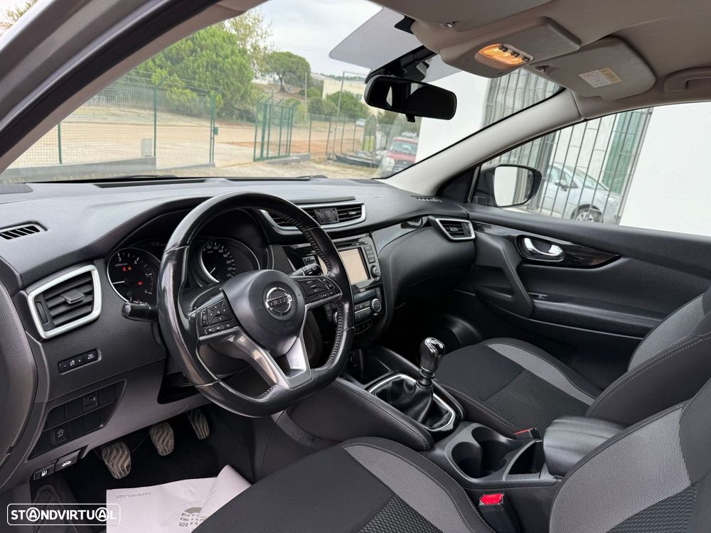 Nissan Qashqai 1.5 dCi N-Connecta - 13
