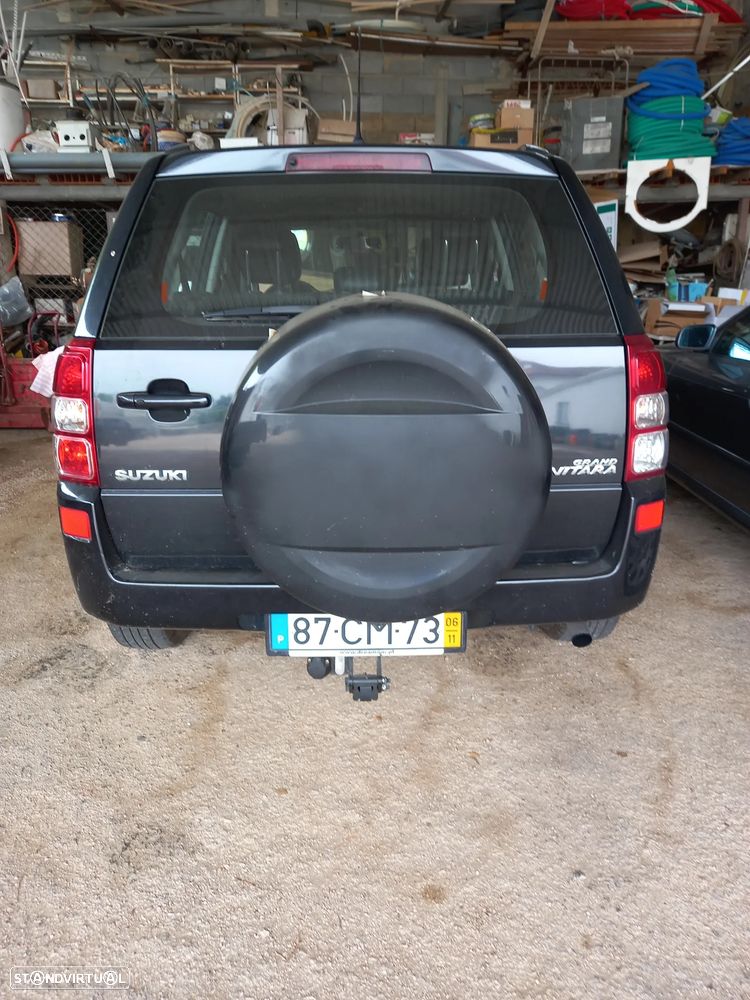 Suzuki Grand Vitara 1.9 DDiS X-Premium - 4
