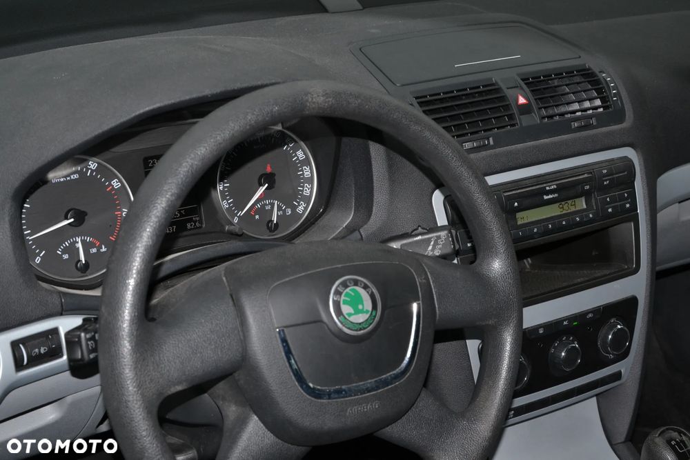 Skoda Octavia 1.8 T FSI Ambiente - 8