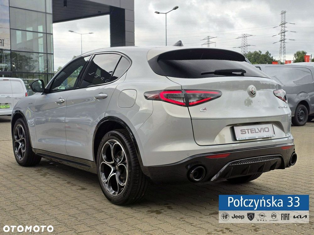 Alfa Romeo Stelvio - 8