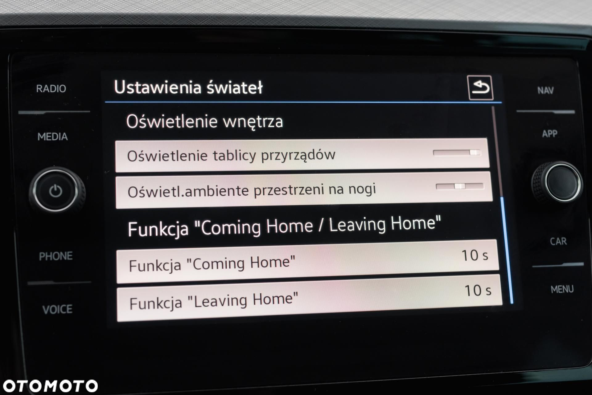 Volkswagen Passat - 20