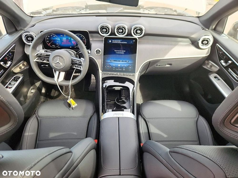 Mercedes-Benz GLC 300 4Matic 9G-TRONIC AMG Line - 8