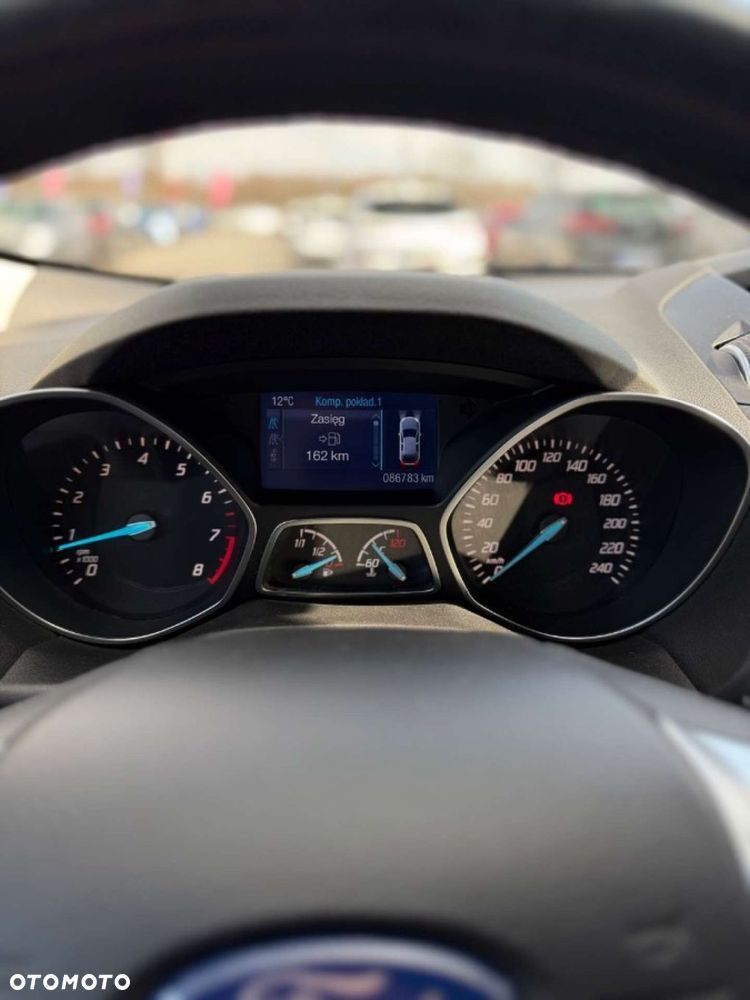 Ford Kuga 1.5 EcoBoost 2x4 Titanium - 16